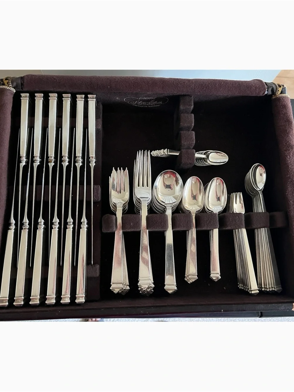 Tiffany & Co Hampton Silver Flatware Set w/ Chest & Serving Pieces (120pcs.) 🩵🍴